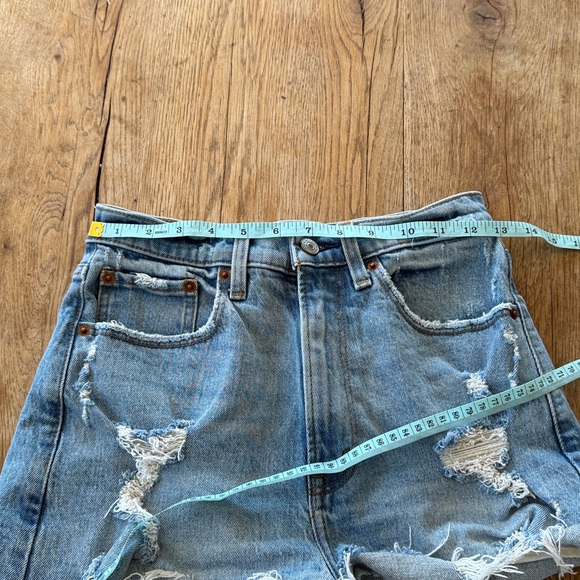 Abercrombie High Rise Mom Short Size 2 - Picture 2 of 5